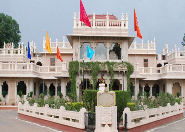 jeevaji-club-distributed-to-the-needy-in-16-days-m