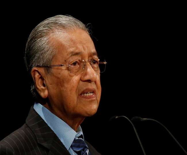 malaysia-mahathir-submits-resignation-to-king